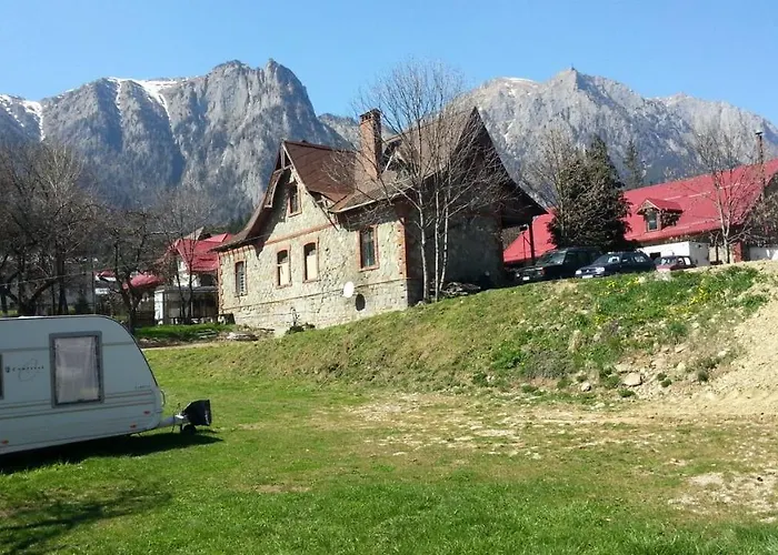 Camping Aviator Busteni, Parcela Campare Corturi